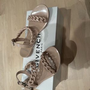Givenchy rubber jelly braided sandals